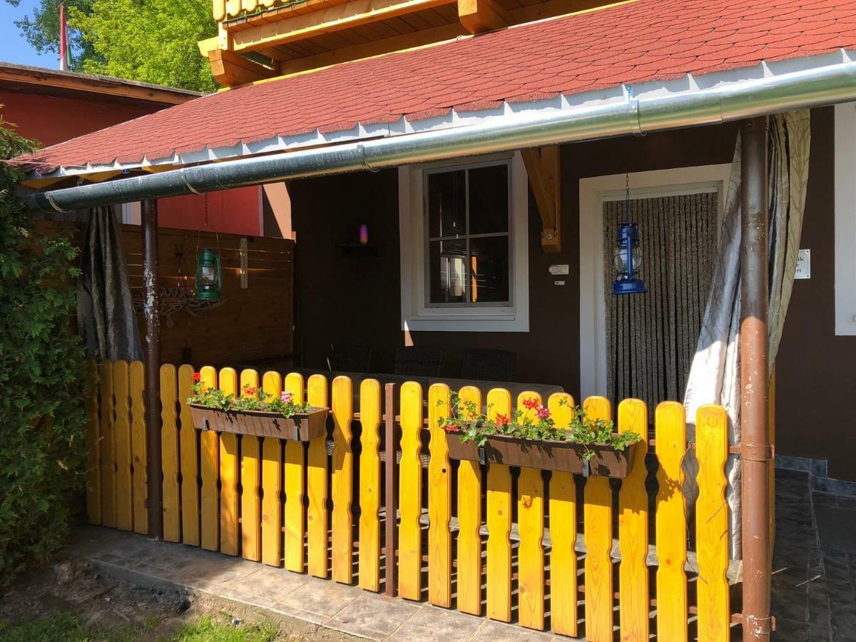 Hero 4 Sterne Ferienhaus Baja Esterno foto